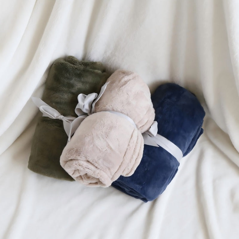 Gifts Small Blankets Solid Color Flannel Single Small Blankets Office Nap Blankets Air Conditioning Blankets Study Room Knee Blankets