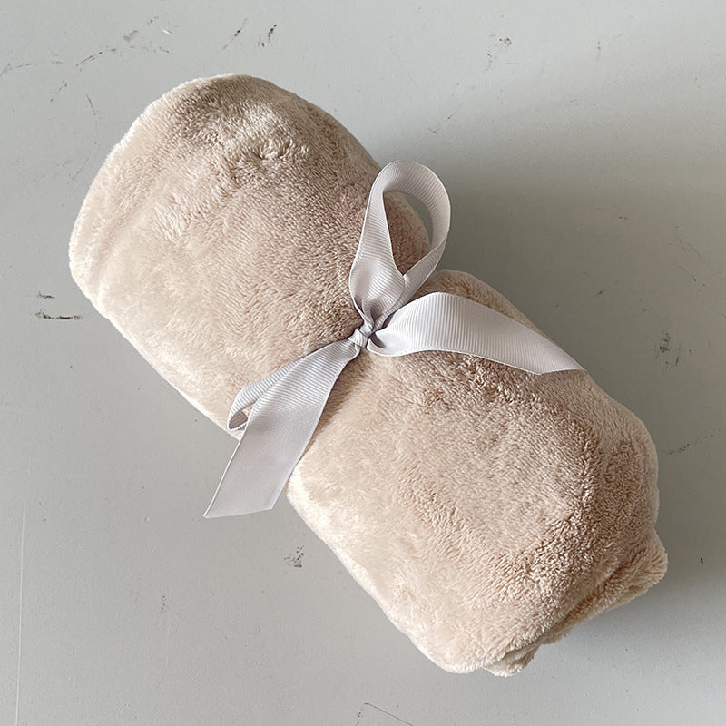 Gifts Small Blankets Solid Color Flannel Single Small Blankets Office Nap Blankets Air Conditioning Blankets Study Room Knee Blankets