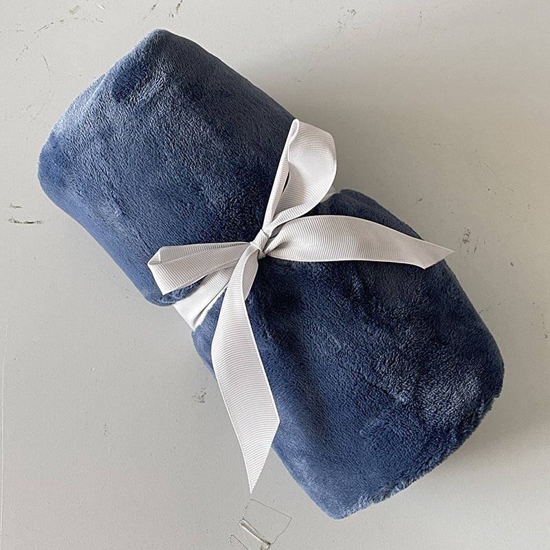 Gifts Small Blankets Solid Color Flannel Single Small Blankets Office Nap Blankets Air Conditioning Blankets Study Room Knee Blankets