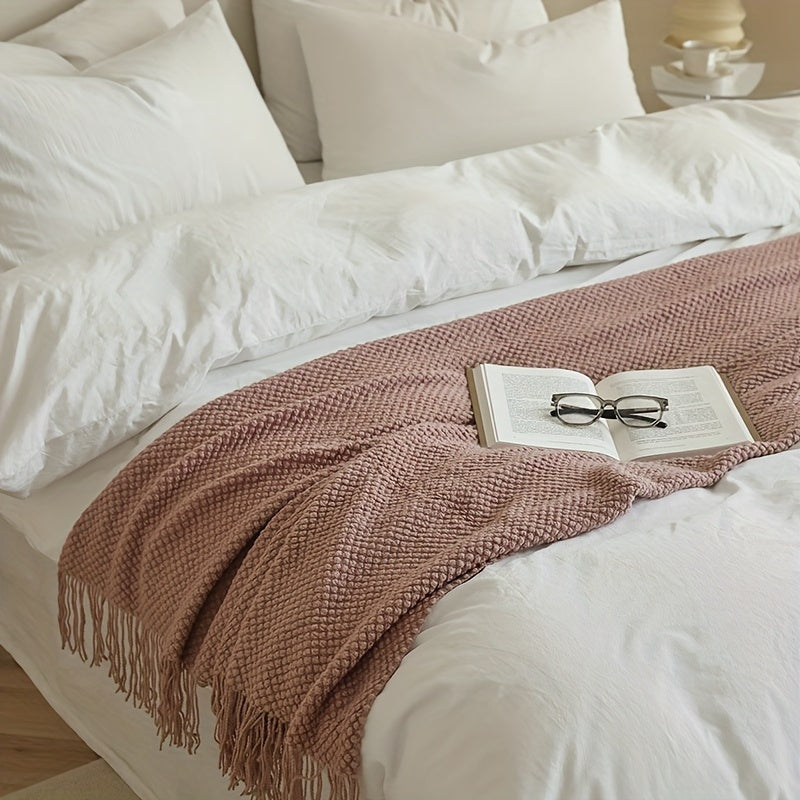 One Throw Blanket with Fringes And Tassels, Perfect for a Sofa, Bed, Or Hotel Use, Offering a Soft And Cozy Decorative Touch