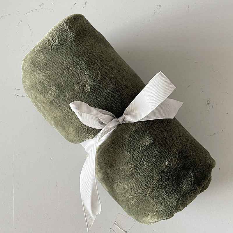 Gifts Small Blankets Solid Color Flannel Single Small Blankets Office Nap Blankets Air Conditioning Blankets Study Room Knee Blankets